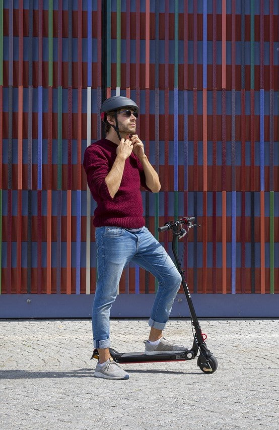 The Importance of Wearing a Helmet While Riding Your E-Scooter